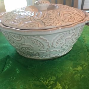 Temp-tations casserole dish